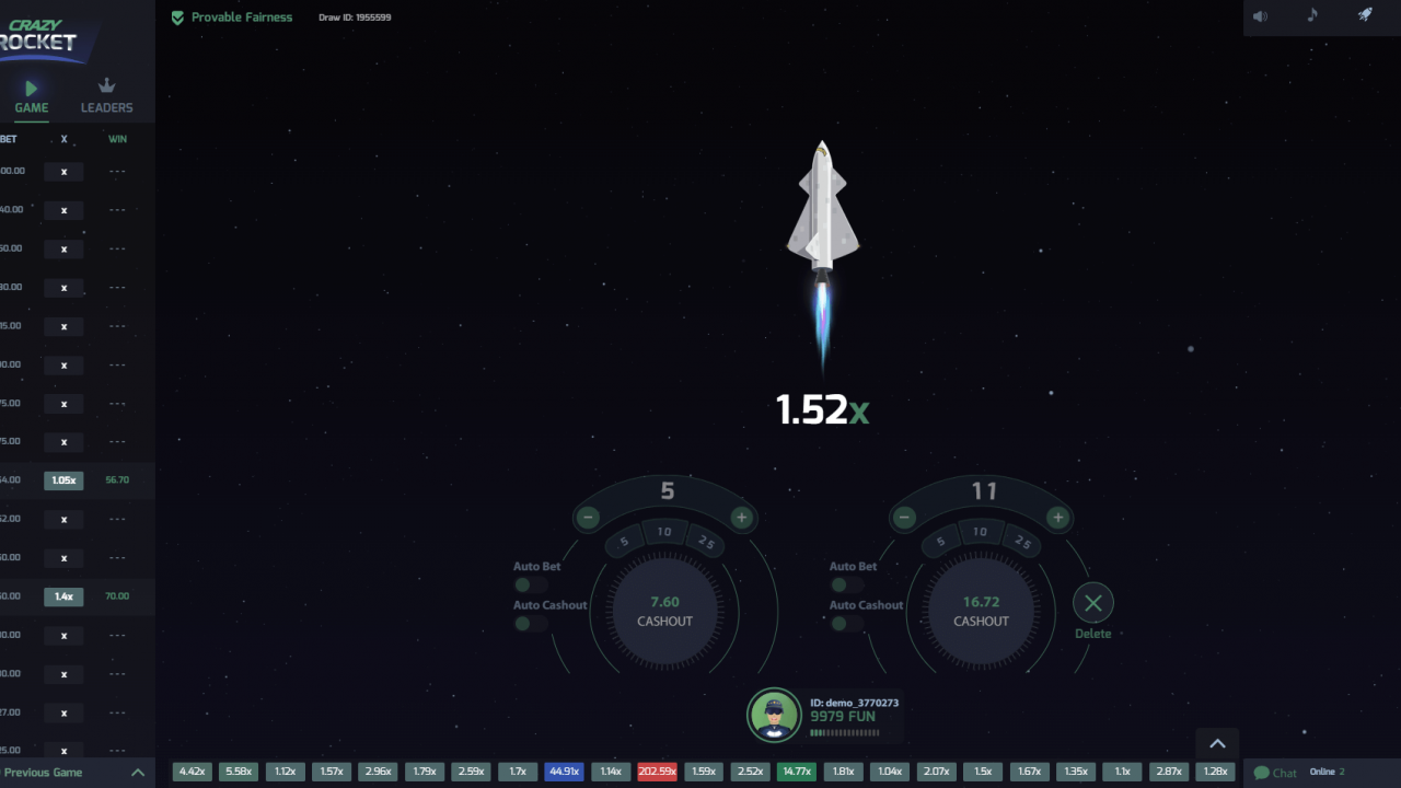 Interface do Crazy Rocket com dois seletores de aposta ativos (Add Ticket), Auto Bet e Auto-Cashout prontos.