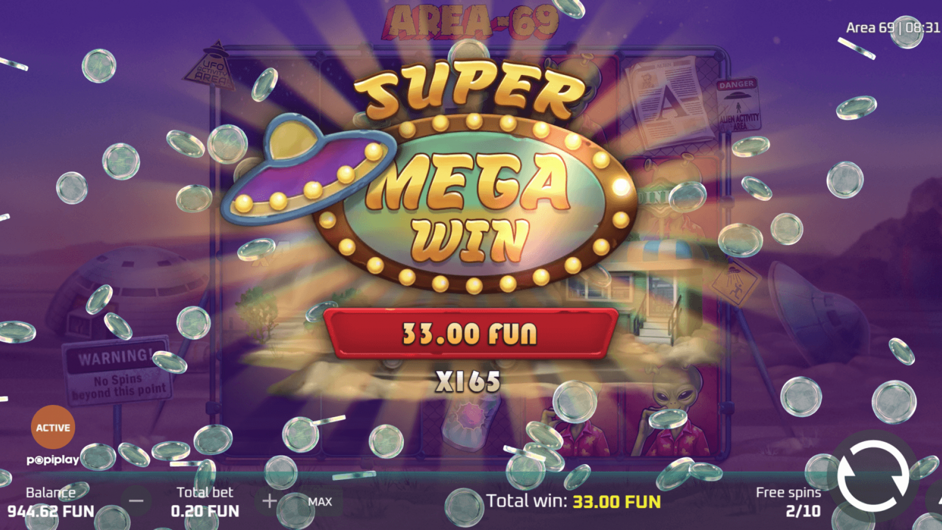 Super Mega Win screen showing total win and coin animation during Free Spins. Super Mega Win screen showing total win and coin animation during Free Spins.